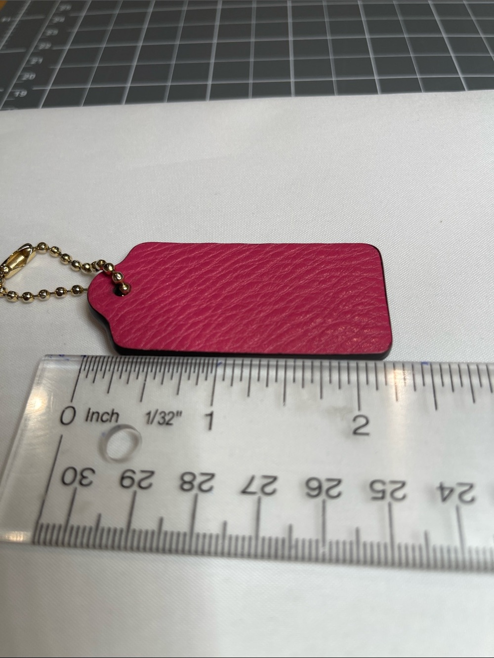 COACH Hot Pink Pebbled Leather Hang Tag with Gold Chain - Picture 2 of 2